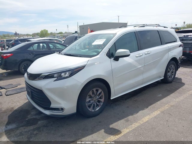 2024 TOYOTA SIENNA 5TDJSKFC9RS116156 Photo 1