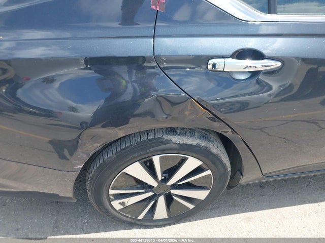 1N4BL4DV6NN311333 Nissan Altima Sv Fwd