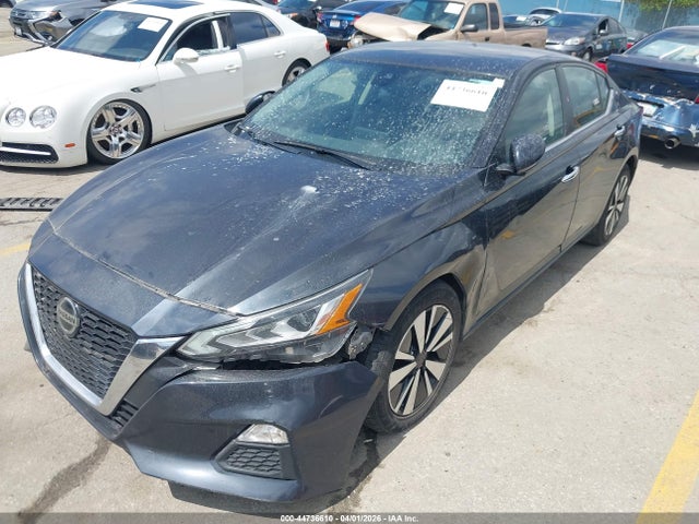 1N4BL4DV6NN311333 Nissan Altima Sv Fwd