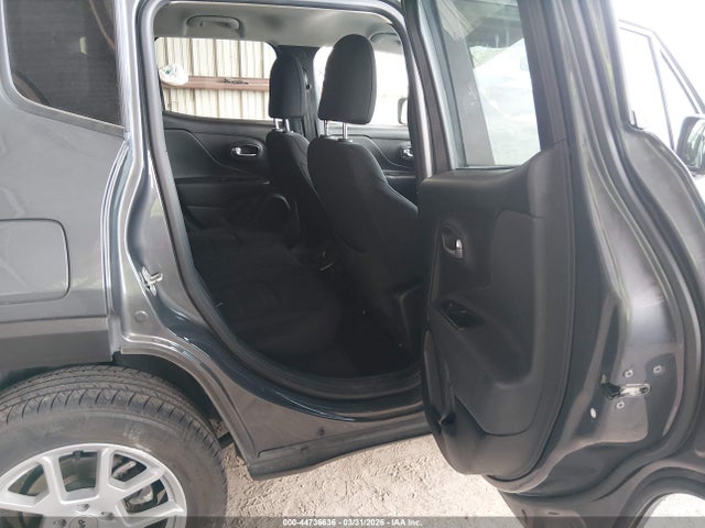 44736636 :رقم المزاد ، ZACNJDB15NPN71840 vin ، 2022 Jeep Renegade Latitude 4x4 مزاد بيع
