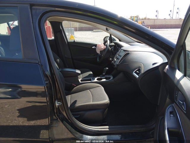 1G1BC5SM8J7188443 Chevrolet Cruze Ls Auto