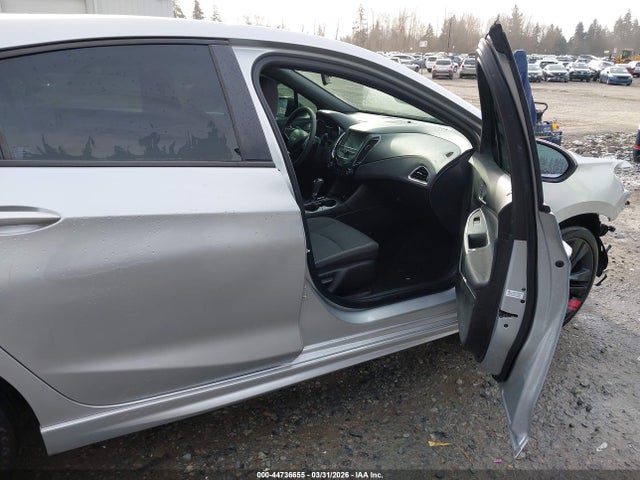 3G1BE6SM5JS651933 Chevrolet Cruze Lt Auto