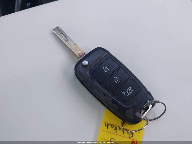 5NMS2CAD9LH152501 Hyundai Santa Fe Se