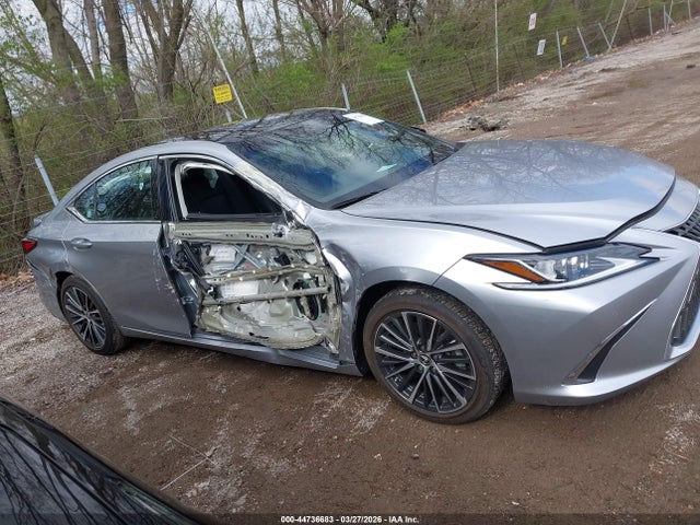 2022 Lexus Es 350 მანქანა იყიდება აუქციონზე, vin: 58ADZ1B16NU132834, აუქციონის ნომერი: 44736683