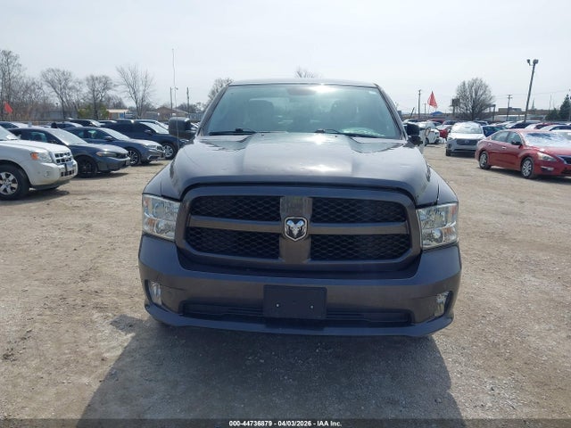 44736879 :رقم المزاد ، 1C6RR7FG9JS273588 vin ، 2018 Ram 1500 Express  4x4 6'4 Box مزاد بيع