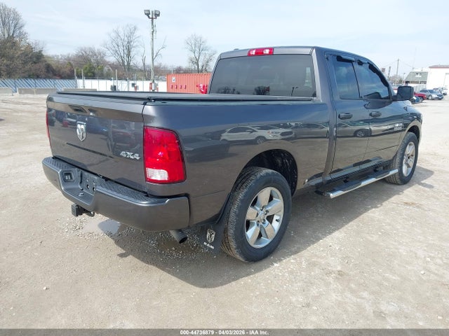 44736879 :رقم المزاد ، 1C6RR7FG9JS273588 vin ، 2018 Ram 1500 Express  4x4 6'4 Box مزاد بيع