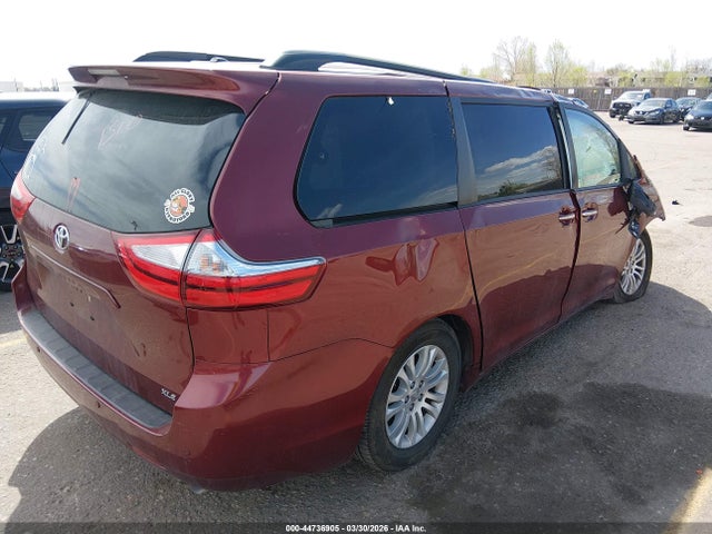 Продаж на аукціоні авто 2017 Toyota Sienna Xle Premium 8 Passenger, vin: 5TDYZ3DC6HS826312, номер лоту: 44736905