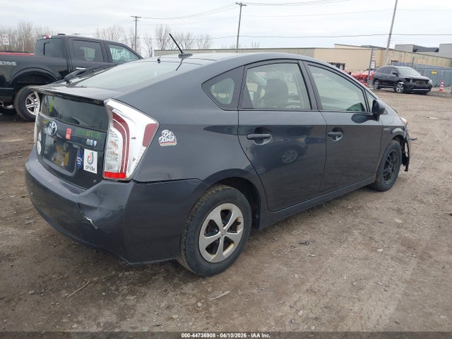 2014 TOYOTA PRIUS JTDKN3DU0E1770774 Photo 3