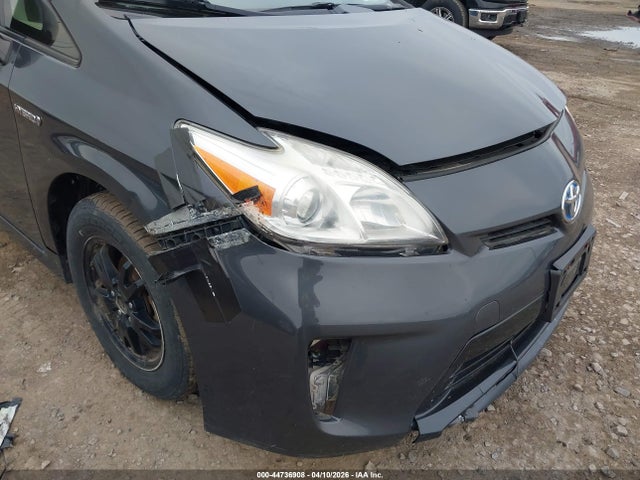 2014 TOYOTA PRIUS JTDKN3DU0E1770774 Photo 5