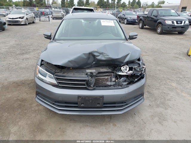 3VWD17AJ5FM250089 Volkswagen Jetta 1.8t Se