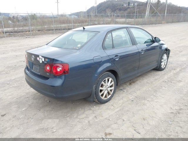 44736955 :رقم المزاد ، 3VWRZ7AJ2AM133755 vin ، 2010 Volkswagen Jetta Limited Edition مزاد بيع