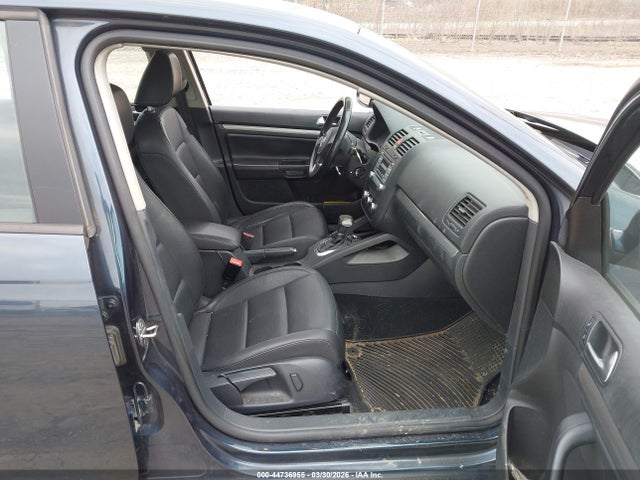 44736955 :رقم المزاد ، 3VWRZ7AJ2AM133755 vin ، 2010 Volkswagen Jetta Limited Edition مزاد بيع