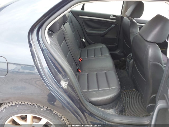 44736955 :رقم المزاد ، 3VWRZ7AJ2AM133755 vin ، 2010 Volkswagen Jetta Limited Edition مزاد بيع