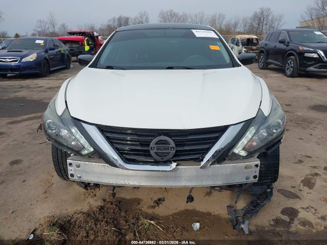 Продажа на аукционе авто 2017 Nissan Altima 2.5 Sr, vin: 1N4AL3AP5HC174462, номер лота: 44736962