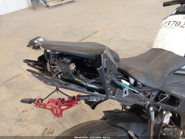 JS1C533B4N7100429 Suzuki Gsx-s750 M/z