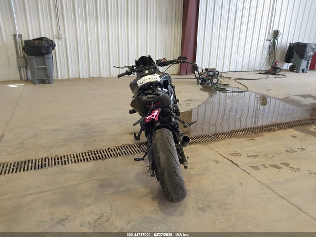 JS1C533B4N7100429 Suzuki Gsx-s750 M/z