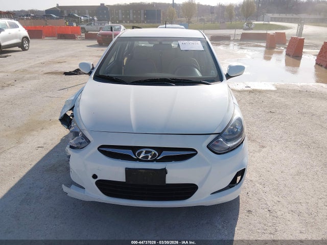 44737028 :رقم المزاد ، KMHCU4AE0CU051302 vin ، 2012 Hyundai Accent Gls مزاد بيع