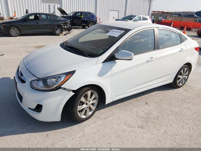 44737028 :رقم المزاد ، KMHCU4AE0CU051302 vin ، 2012 Hyundai Accent Gls مزاد بيع
