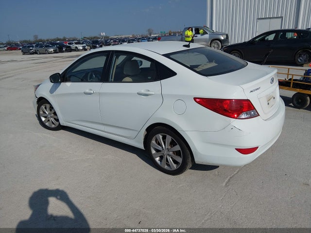 44737028 :رقم المزاد ، KMHCU4AE0CU051302 vin ، 2012 Hyundai Accent Gls مزاد بيع
