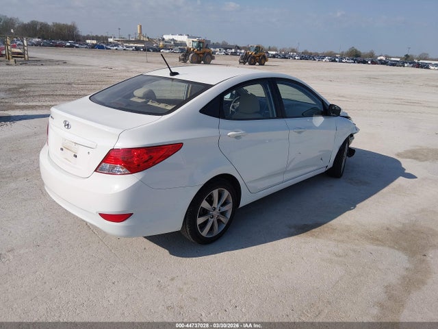 44737028 :رقم المزاد ، KMHCU4AE0CU051302 vin ، 2012 Hyundai Accent Gls مزاد بيع