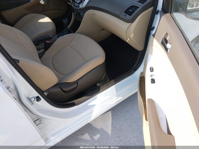 44737028 :رقم المزاد ، KMHCU4AE0CU051302 vin ، 2012 Hyundai Accent Gls مزاد بيع