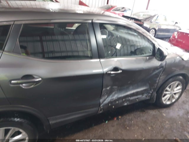 Auction sale of the 2019 Nissan Rogue Sport S, vin: JN1BJ1CP1KW227575, lot number: 44737057