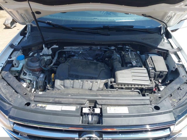 Продаж на аукціоні авто 2022 Volkswagen Tiguan 2.0t Sel R-line, vin: 3VV4B7AX1NM003768, номер лоту: 44737064