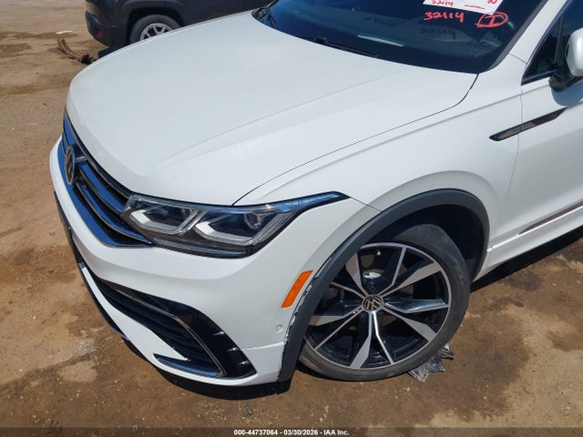 Продаж на аукціоні авто 2022 Volkswagen Tiguan 2.0t Sel R-line, vin: 3VV4B7AX1NM003768, номер лоту: 44737064