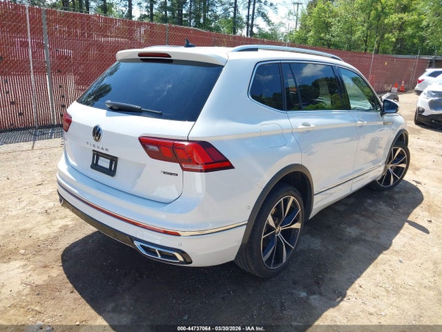 Продаж на аукціоні авто 2022 Volkswagen Tiguan 2.0t Sel R-line, vin: 3VV4B7AX1NM003768, номер лоту: 44737064
