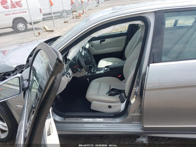 Продаж на аукціоні авто 2012 Mercedes-benz C 250 Sport, vin: WDDGF4HB2CR233118, номер лоту: 44737112