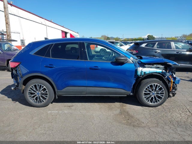 1FMCU0EZ9NUB69289 Ford Escape Se Plug-in Hybrid
