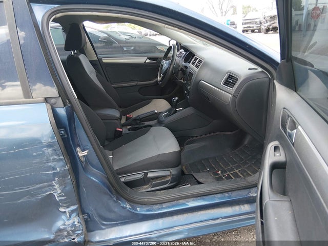 2018 VOLKSWAGEN JETTA 3VW2B7AJ5JM214223 Photo 4