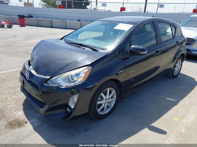 JTDKDTB37G1136071 Toyota Prius C Four