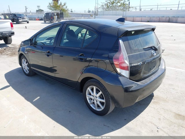 JTDKDTB37G1136071 Toyota Prius C Four