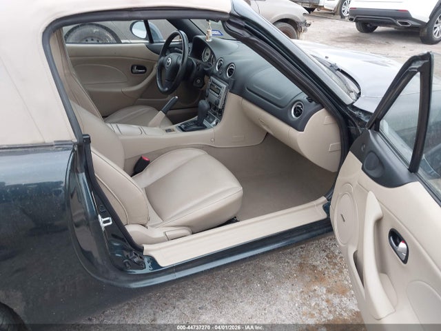Aukcja sprzedaży 2005 Mazda Mx-5 Miata Ls, vin: JM1NB353750410810, numer aukcji: 44737270