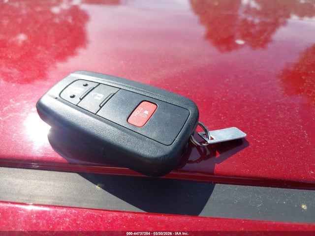 NMTKHMBX6JR026358 Toyota C-hr Xle Premium