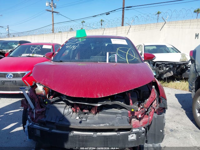 NMTKHMBX6JR026358 Toyota C-hr Xle Premium