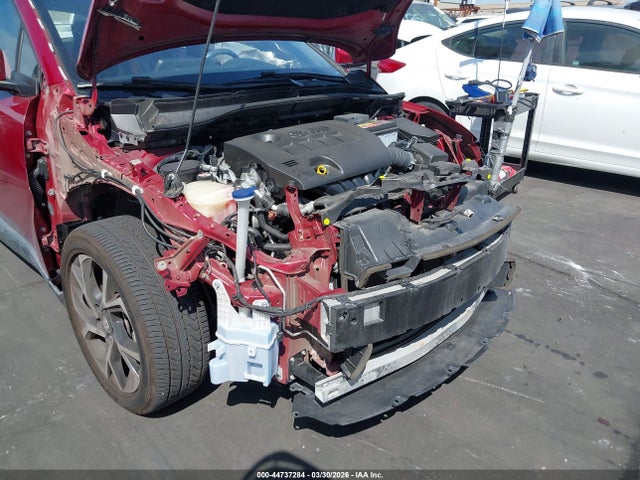 NMTKHMBX6JR026358 Toyota C-hr Xle Premium