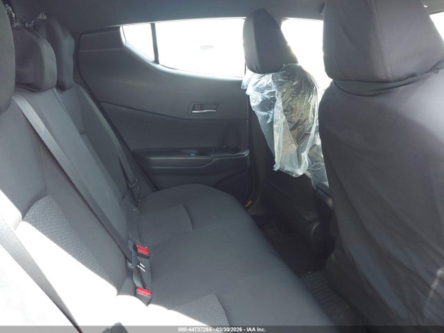 NMTKHMBX6JR026358 Toyota C-hr Xle Premium