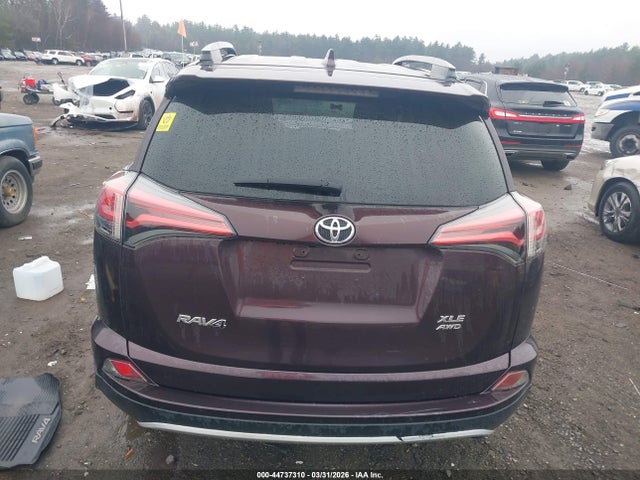 2T3RFREVXHW687235 Toyota Rav4 Xle