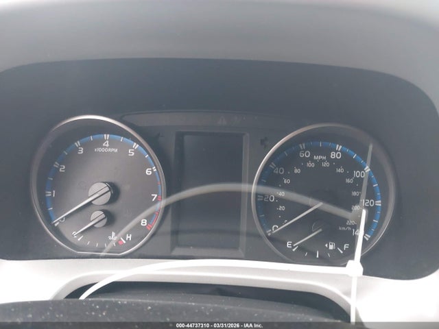 2T3RFREVXHW687235 Toyota Rav4 Xle