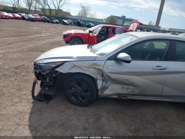 44737315 :رقم المزاد ، 5NPLM4AGXPH110295 vin ، 2023 Hyundai Elantra Sel مزاد بيع