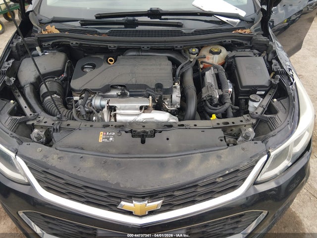 44737341 :رقم المزاد ، 1G1BC5SM7J7175571 vin ، 2018 Chevrolet Cruze Ls Auto مزاد بيع