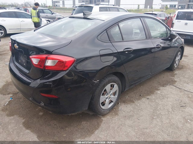 44737341 :رقم المزاد ، 1G1BC5SM7J7175571 vin ، 2018 Chevrolet Cruze Ls Auto مزاد بيع
