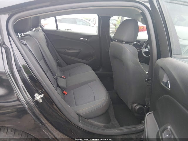 44737341 :رقم المزاد ، 1G1BC5SM7J7175571 vin ، 2018 Chevrolet Cruze Ls Auto مزاد بيع