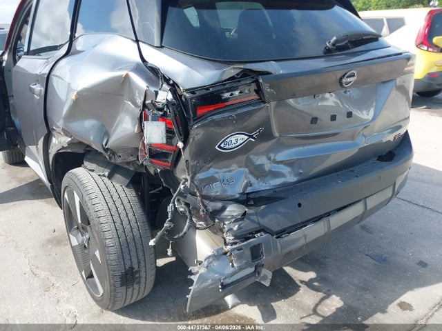 2025 Nissan Kicks Sr Fwd მანქანა იყიდება აუქციონზე, vin: 3N8AP6DA8SL304726, აუქციონის ნომერი: 44737367