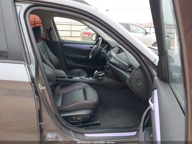 2015 BMW X1 WBAVM1C56FV314977 Photo 4