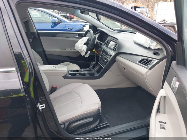 44737392 :رقم المزاد ، 5NPE24AF6GH281048 vin ، 2016 Hyundai Sonata Se مزاد بيع