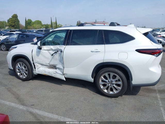 Toyota Highlander Limited 2024 5TDKDRAH6RS540369 Image 14