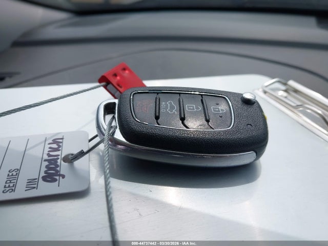 44737442 :رقم المزاد ، 5NPE24AF5JH648514 vin ، 2018 Hyundai Sonata Se مزاد بيع